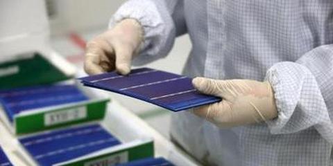 豐田與夏普聯手推進光伏充電電動汽車技術，開啟道路測試與電池開發新階段